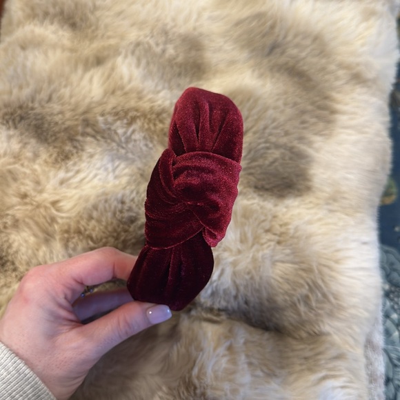 Lele Sadoughi maroon velvet headband - Picture 2 of 3
